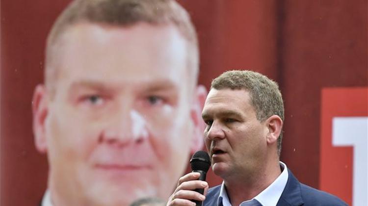 TV Crew Thrown Out Of Szeged Mayor Botka’s Office