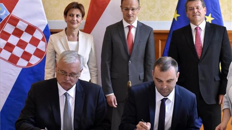 Hungary Welcomes Developing Ties With Croatia