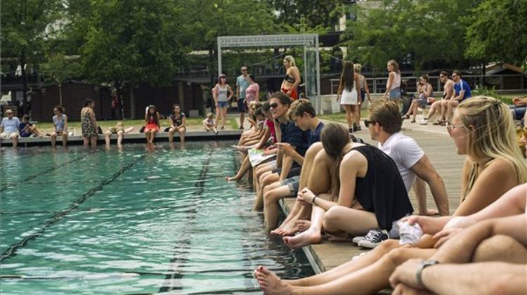 Heat Alert Issued By Health Authority Until Sunday