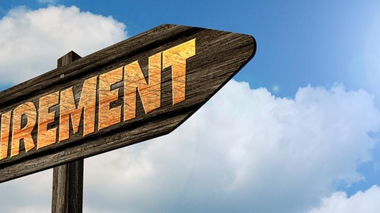 Socialists Vow To Reintroduce Early Retirement