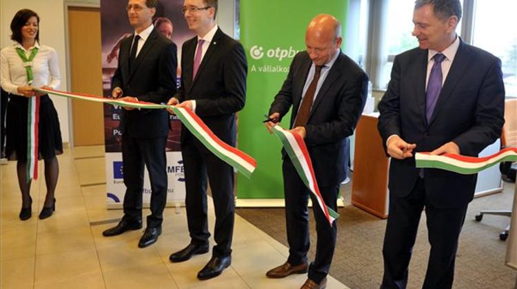 Hungary Gross Wages Climb 14.4% In June