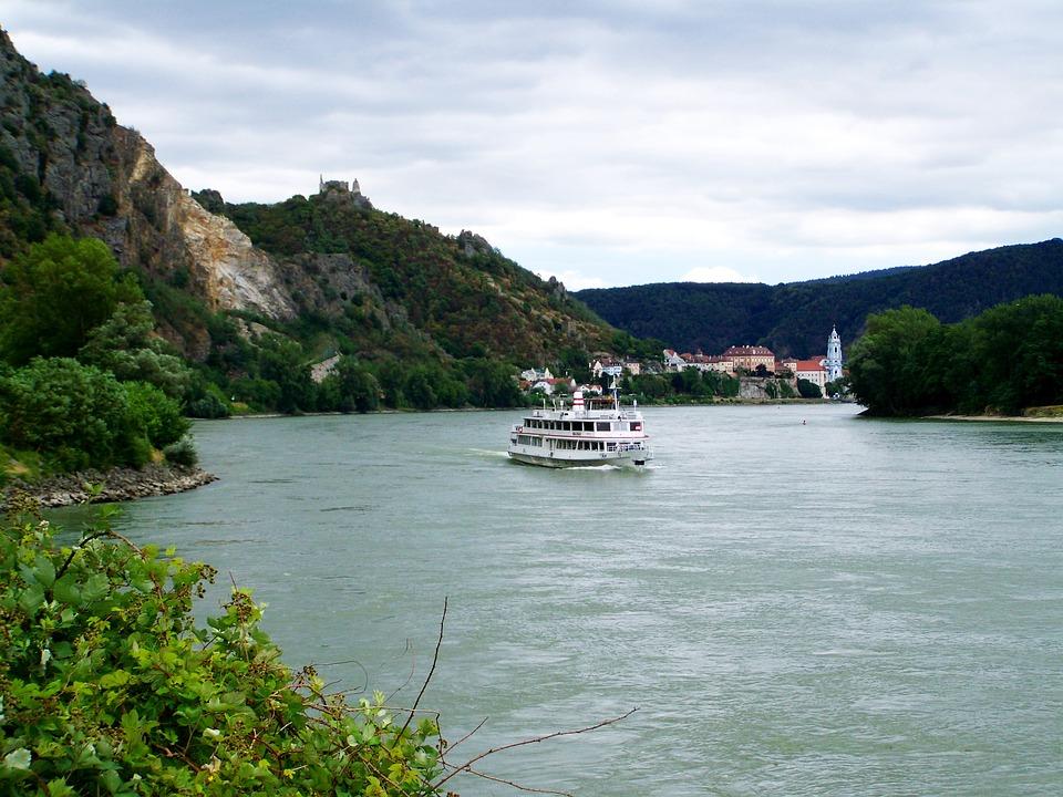 Gov’t Publishes Danube Bend Projects