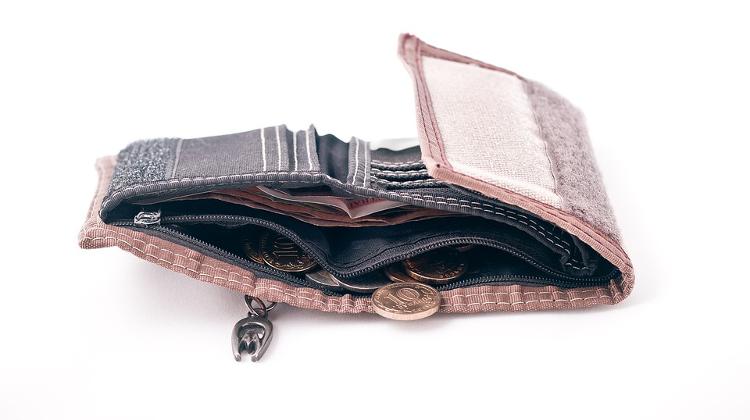 Local Opinion: Left-Wing Debate On Higher Wages