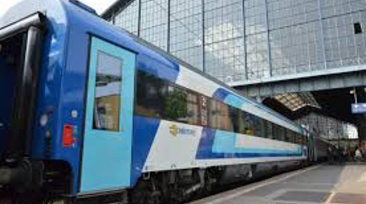 Catering Service Staff Strike May Affect 18-20 International Trains