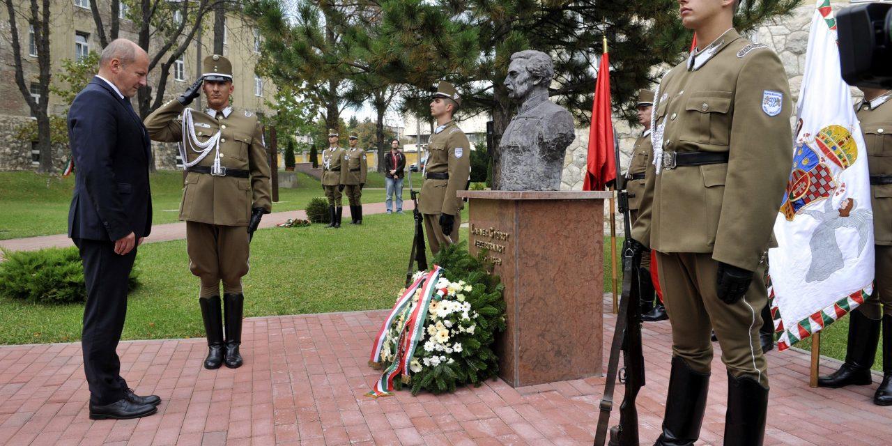 Hungarian Defence Minister Marks Memorial Day Of 1848 Martyrs