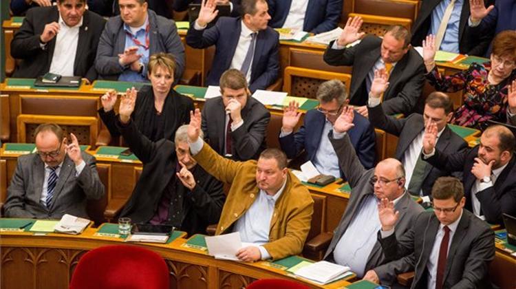 Fidesz Proposes Resolution Rejecting Mandatory Migration Quota