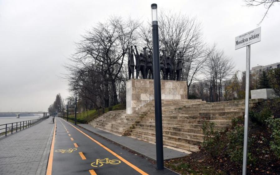 New Moszkva Promenade Opened In Budapest
