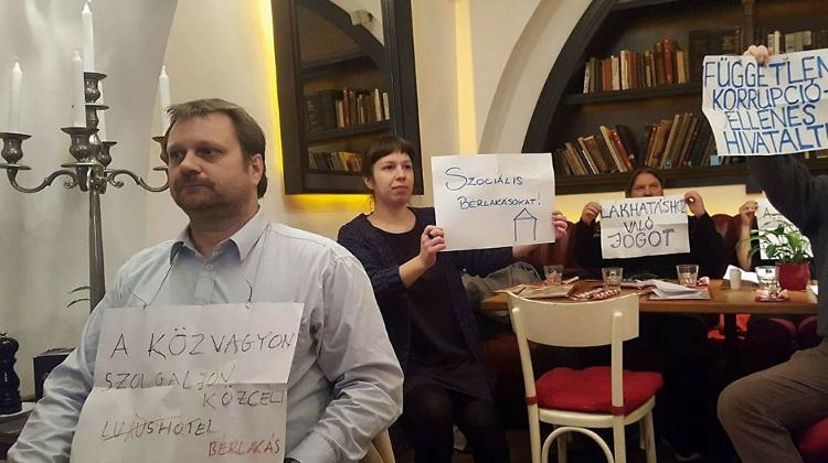 Activist Groups Occupy Pest-Buda Restaurant In Protest Of Government Corruption